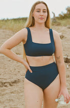 Lilja the Label Blueberry boxy bikinitop vrouw | Sophie Stone 