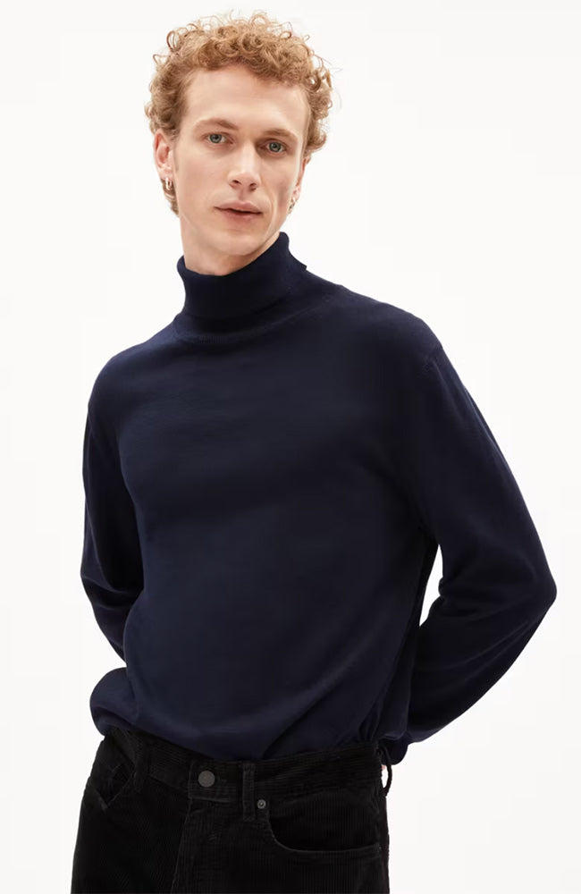 ARMEDANGELS Gaardo turtleneck night sky from organic cotton man | Sophie Stone