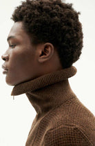 Thinking MU Brown Helio knitted trui | Sophie Stone
