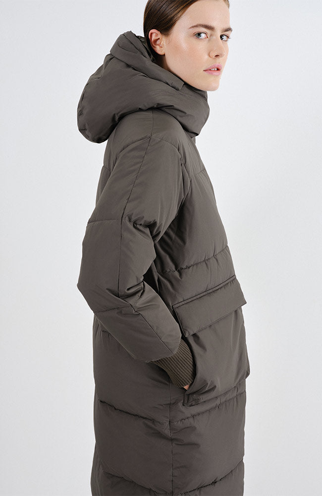 Embassy of Brick and Logs Ry puffer parka brown recycled polyester | Sophie Stone 