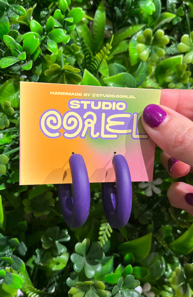 Studio Oorlel Hola Hoops oorbellen paars handgemaakt | Sophie Stone