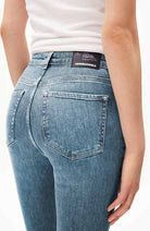 ARMEDANGELS Tillaa stretch jeans duurzaam hennep | Sophie Stone
